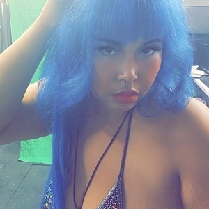 livesex.fan BrattyQuinn livesex profile in lingerie cams