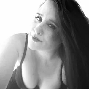 Curvy_candy79 from myfreecams