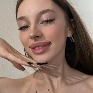 SofiBloom111 from myfreecams