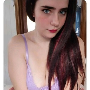 lesbianlivesexcams.com Sinfullyyou livesex profile in milf cams