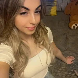 lovlybambi from myfreecams