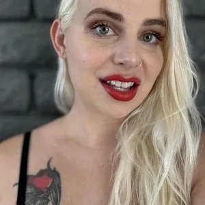 LolaNell from myfreecams