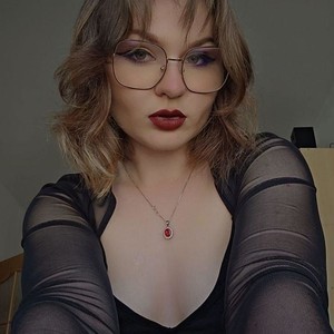 Missy_ webcam livesex profile on groupsexlivecams.com