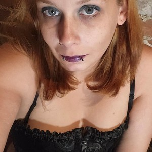 nude webcam WorshipKitty3