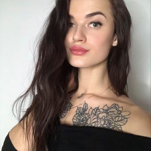 Scarlet_flo's MyFreeCams show and profile