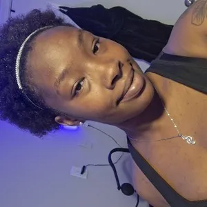 CamiiPie28 from myfreecams