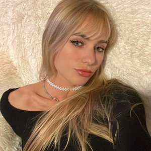 girlsupnorth.com danifae livesex profile in beautiful cams