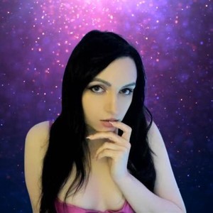 mfc LeighlaLove webcam profile pic via sexcityguide.com