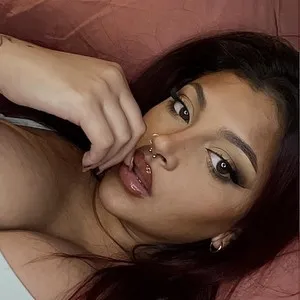 latishaj from myfreecams