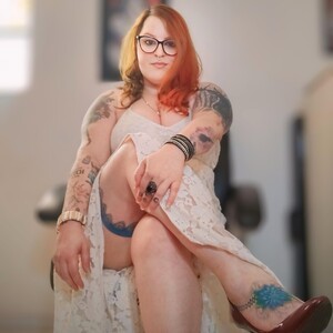 LadyValk's MyFreeCams show and profile