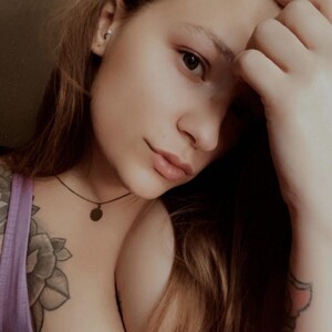 livesex.fan Twistedkitty8 livesex profile in cum cams