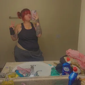 HisBadGirl98 from myfreecams