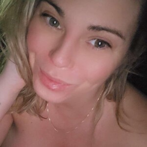 livesex.fan ThatZsa livesex profile in lush cams