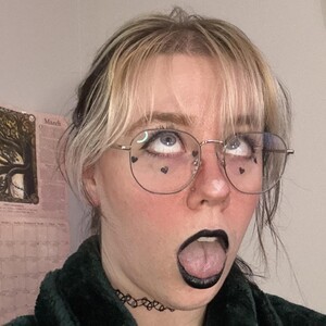 mfc kaisavoid webcam profile pic via glamcambabes.com