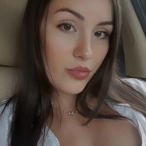 mfc Gardenxrose webcam profile pic via iluvcams.com