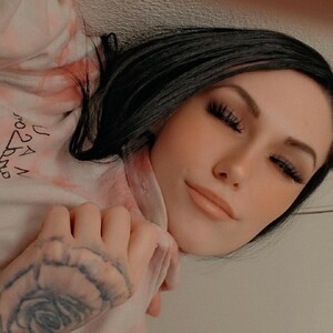 mfc LovelyJordan webcam profile pic via sexcam-girls.com