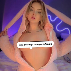 mfc IronSight webcam profile pic via watchgirlcam.com