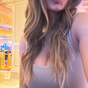 livesex.fan Annacakes95 livesex profile in natural cams