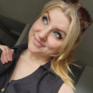 mfc AskeD4MEBaCk webcam profile pic via glamcambabes.com