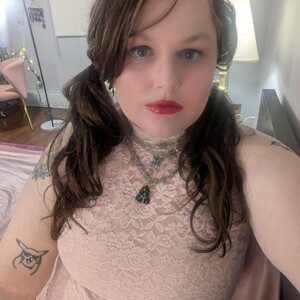 mfc AudreyAvelyn webcam profile pic via 247camsex.com