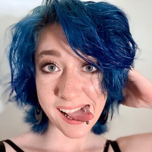 mfc Xbecomingblue webcam profile pic via iluvcams.com