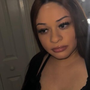 mfc Lovely_Luna webcam profile pic via watchgirlcam.com