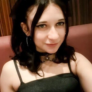 mfc XSofiaX23 webcam profile pic via cam-performer.com