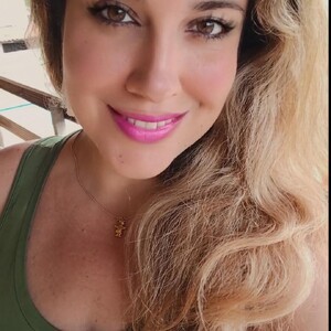 mfc Queenrose webcam profile pic via sexlivecamsites.com