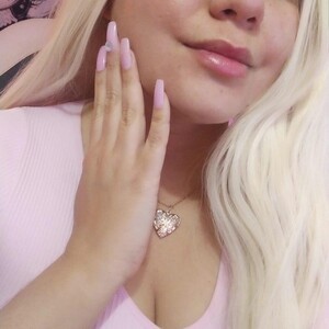 mfc Magic_claire webcam profile pic via glamcambabes.com