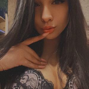 mfc K_doichevaa webcam profile pic via glamcambabes.com