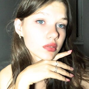 mfc LittleLolla webcam profile pic via sexcam-girls.com