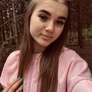 mfc GraceErica webcam profile pic via glamcambabes.com