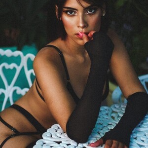 mfc Latinaerotic webcam profile pic via sexlivecamsites.com
