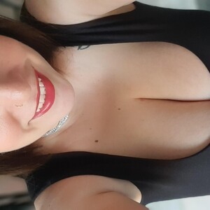 mfc Valery_adams1 webcam profile pic via cheapadultsexcams.com