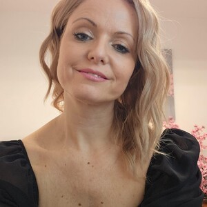 mfc Miss_Jasminee webcam profile pic via bestlivesexchat.com