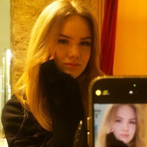 mfc CelestaNoir webcam profile pic via newporncams.com