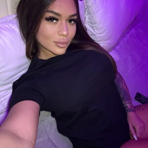 mfc Zoey_storm webcam profile pic via xxx-topcamgirls.com