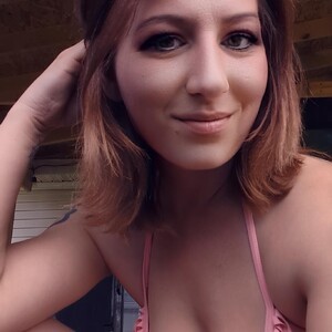 mfc Sallijane21 webcam profile pic via sexlivecamsites.com