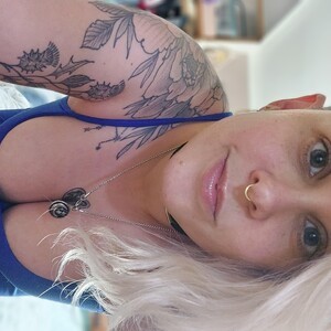 mfc geegwedge1 webcam profile pic via sexchat-joy.com