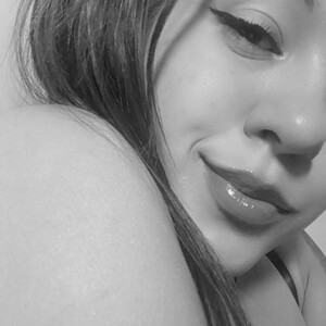 mfc Charlotte_10 webcam profile pic via webcam-sexe.net