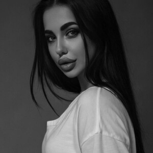 sleekcams.com Holly_molly8 livesex profile in curvy cams