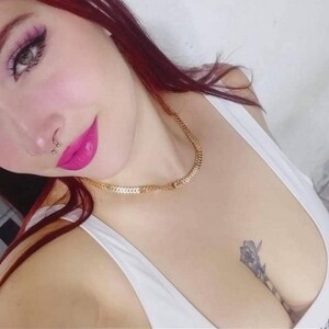 mfc Juliateylors webcam profile pic via 247camsex.com