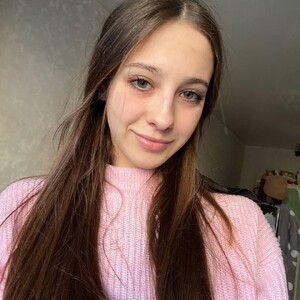mfc Litt1e_cherry webcam profile pic via sexlivecamsites.com