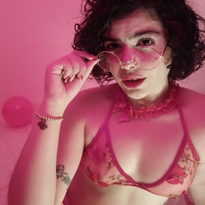 mfc Callme__kyara webcam profile pic via pornsexycams.com