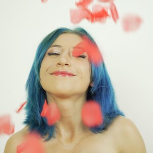 mfc SkarletJ_ webcam profile pic via newporncams.com