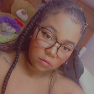 mfc Camii_llahh webcam profile pic via iluvcams.com