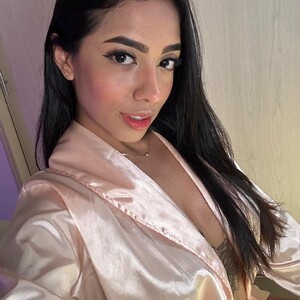 mfc Velvet_dreams webcam profile pic via xxx-topcamgirls.com