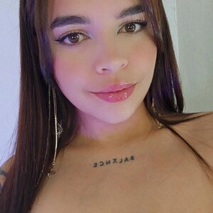 mfc AllisonBloom webcam profile pic via sexchat-joy.com