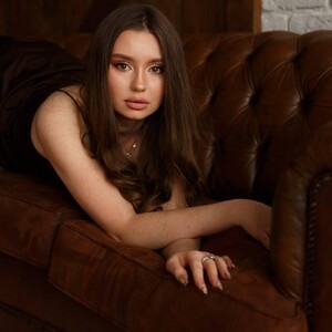 mfc Beatrice_Hoot webcam profile pic via sexlivecamsites.com