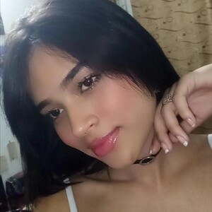 mfc Soficrush webcam profile pic via myliveeroticcams.com
